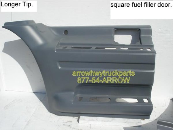 International 9400, 9200, & 9100 Fuel Tank Cover: 1997 to 1999 - Left