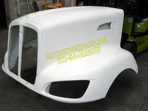 Kenworth T660 Hood: Aftermarket Fiberglass