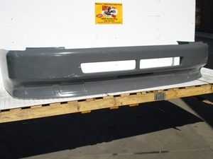 Volvo VNL Bumper: 1998-2003 Fiberglass