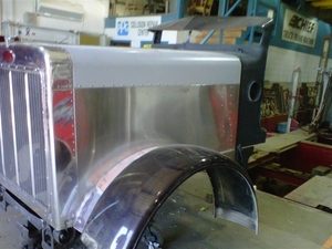 Peterbilt 379 Extended Hood Aluminum Upper Panel.