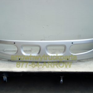 International / Navistar 8600 Bumper.Painted Large Tow Holes